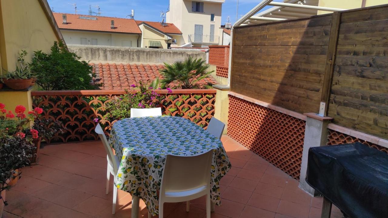 Sea Breeze Apartment Viareggio Exterior photo